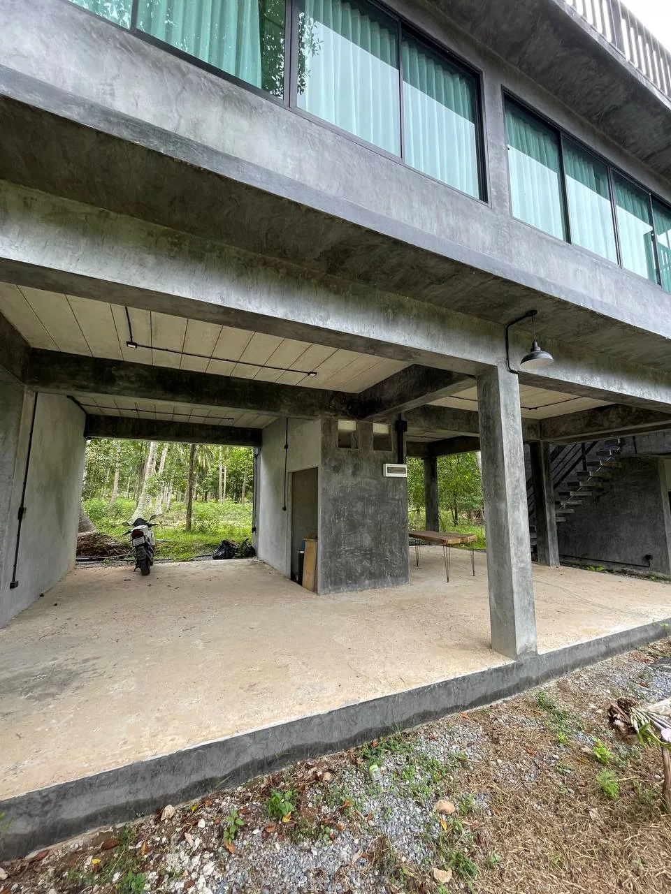 Modern 2BR loft-style house