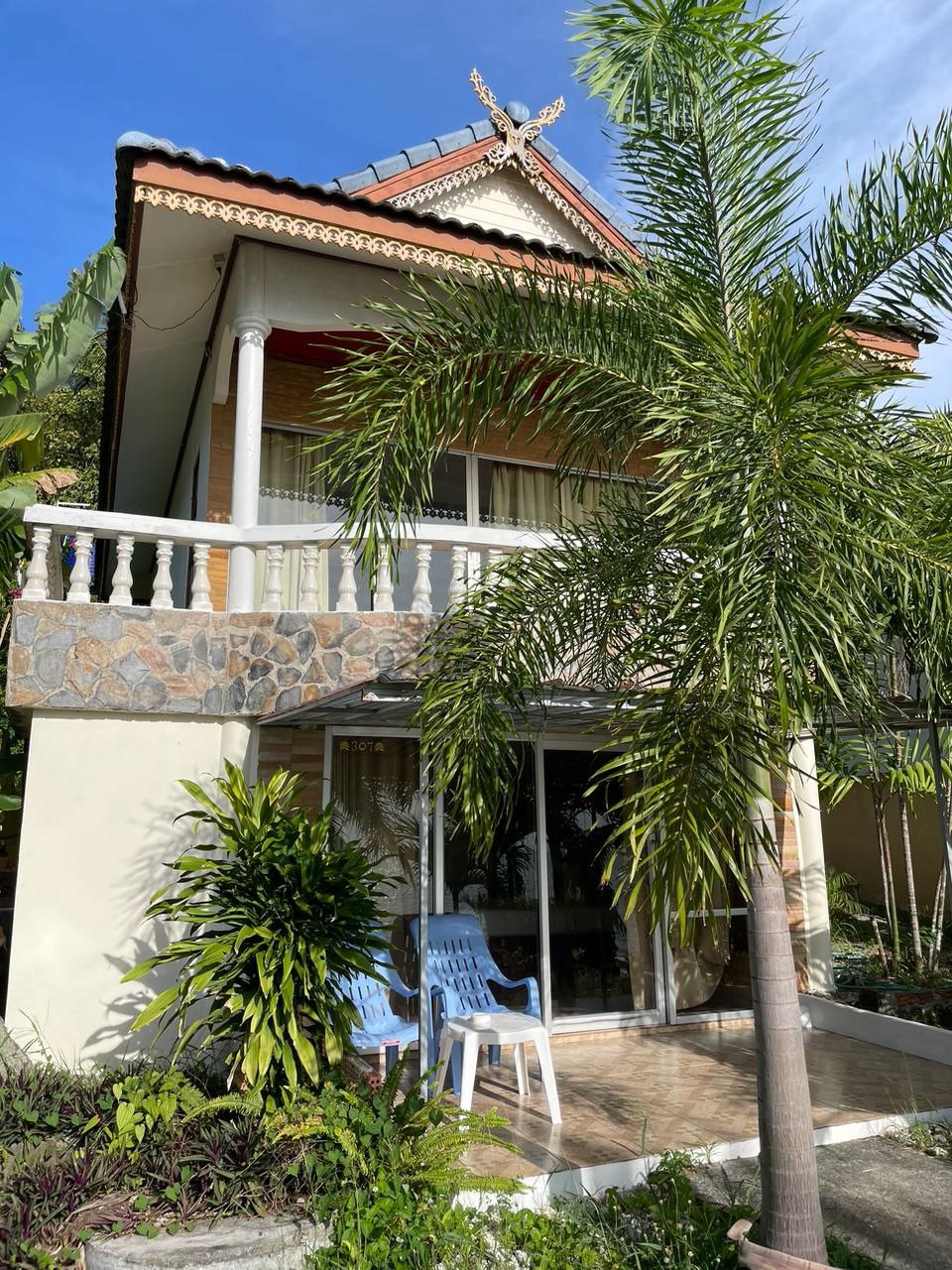 🏡 Apartment with panoramic windows