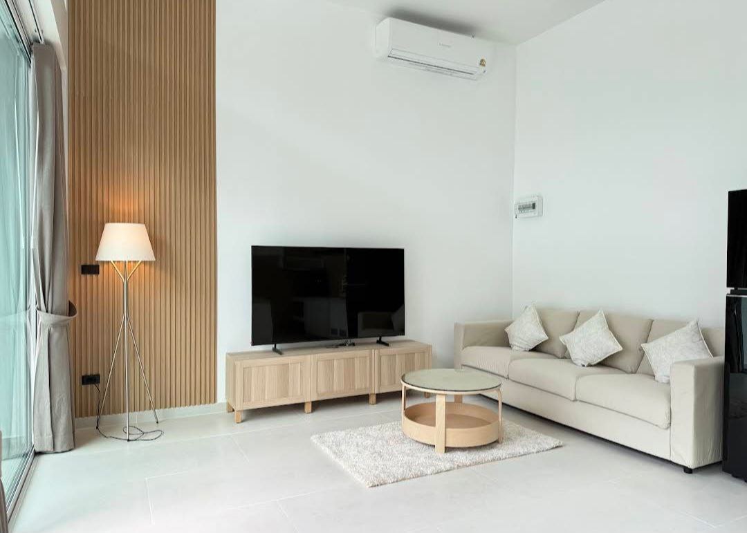 🏡 New 2BR Villa with Pool