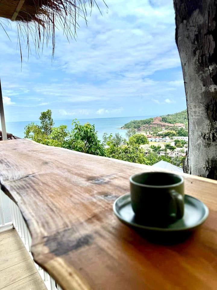 🏡 Bright 1BR jungle house with panoramic views