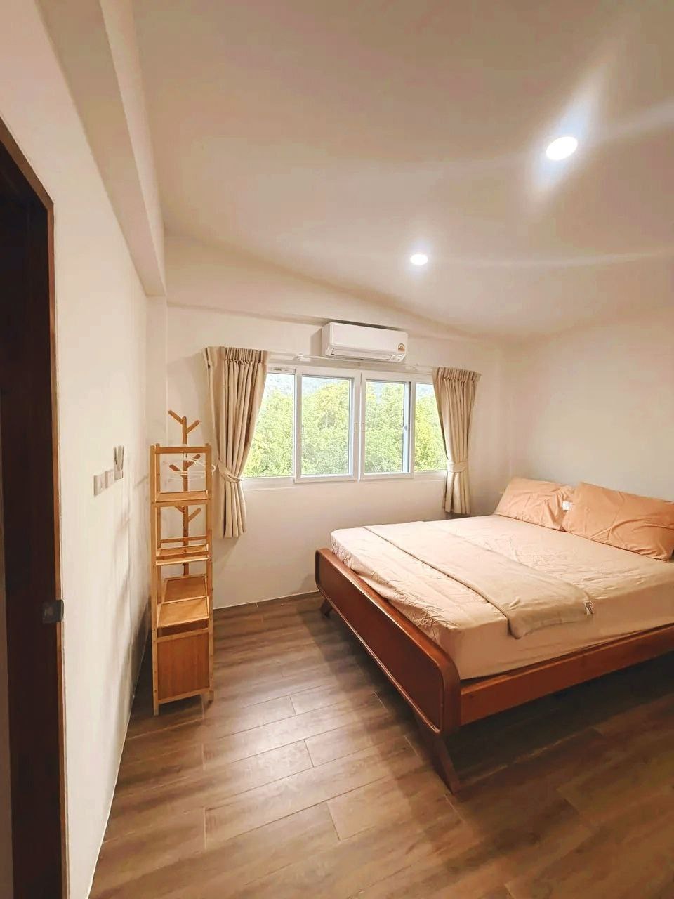 🏡 Bright 3BR house near the beach