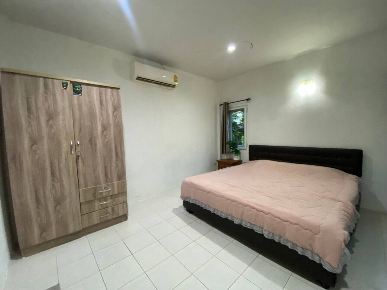 🏡 1BR house with a workspace