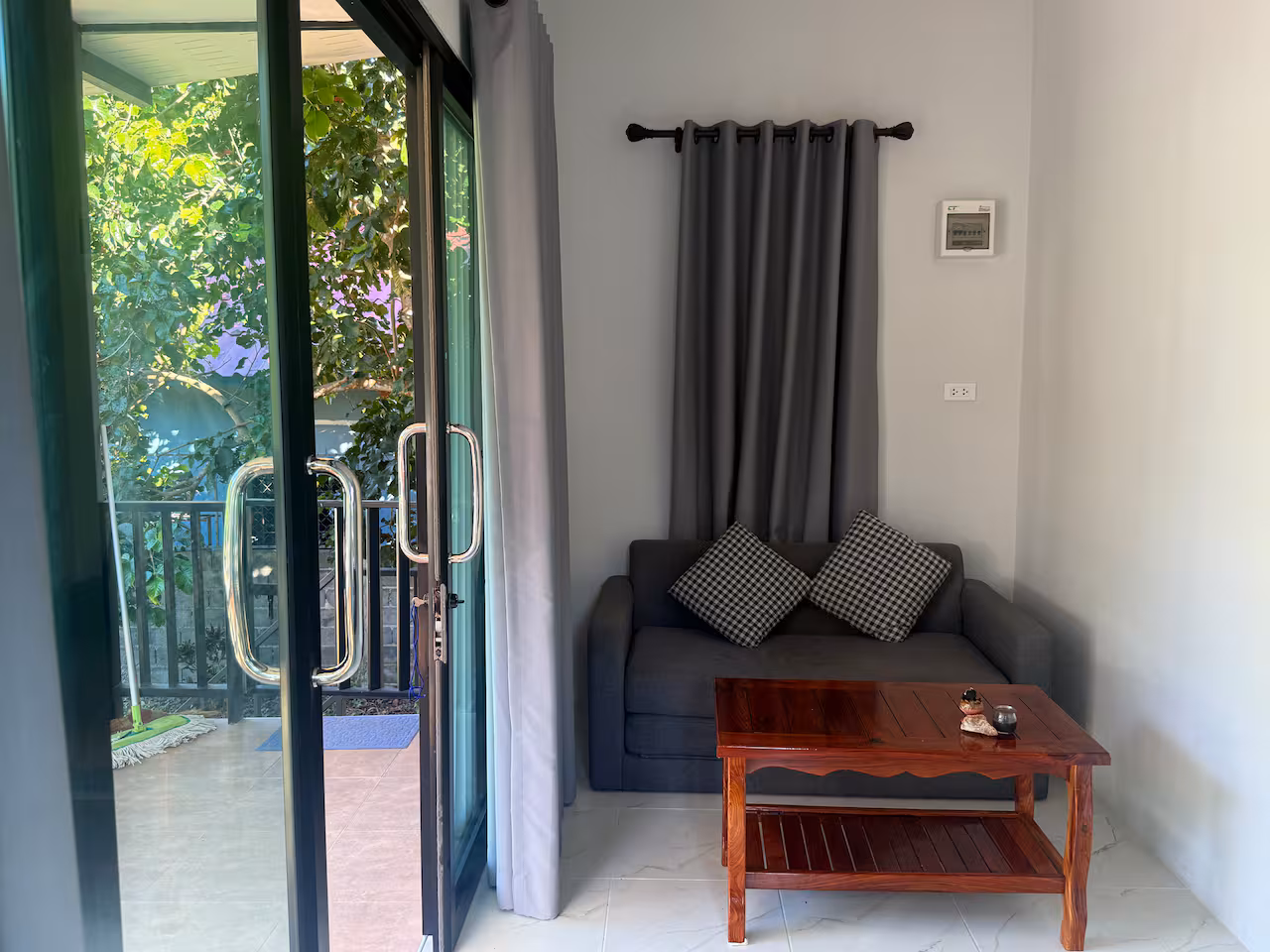 🏡 1BR jungle house