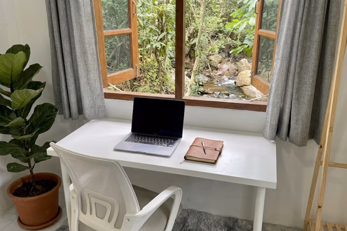 🏡 Cozy studio with a view